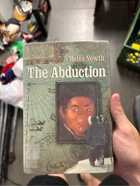 & Other Stories Green Illustrated Cover Book – The Abduction